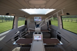 JET SPEC MODEL™ 6 SEATS