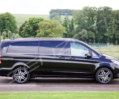Senzati-V-Class-Jet-Class-Jet-Spec-with-Twin-Cream-Consoles-Leather-Uppers-Pic-17