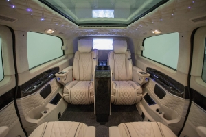 JET SPEC MODEL™ 6 SEATS