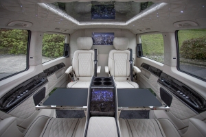 JET SPEC MODEL™ 6 SEATS